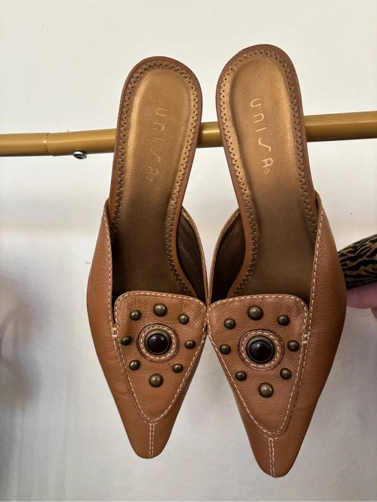 Vintage Boho Summer Brassy Kitten Heels