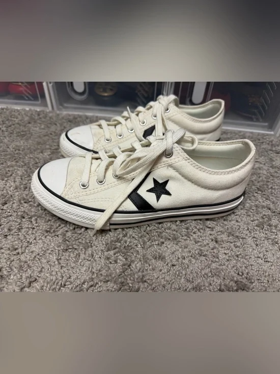 Kids Low-Top Converse star player Sneakers with ivory with Black Star size 3.5
