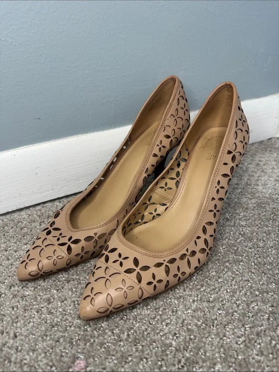Michael Michael Kors Women’s Beige Laser-Cut Pointed-Toe Pumps Sz 8