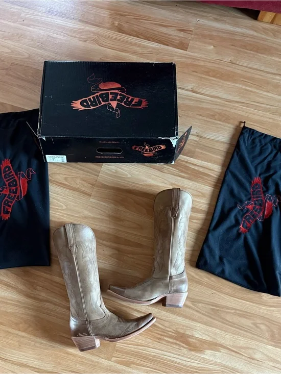Beautiful New Freebird Woodland Cowboy Boots - Tan - Sz 7