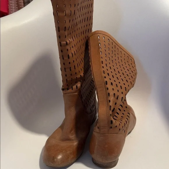 Banana Republic tan tall knee-high leather boots 7