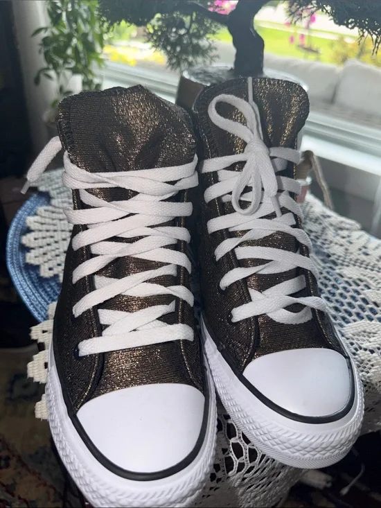 Converse Kids 4.5  Metallic Black High-Top Sneakers White Accents-women’s size 6