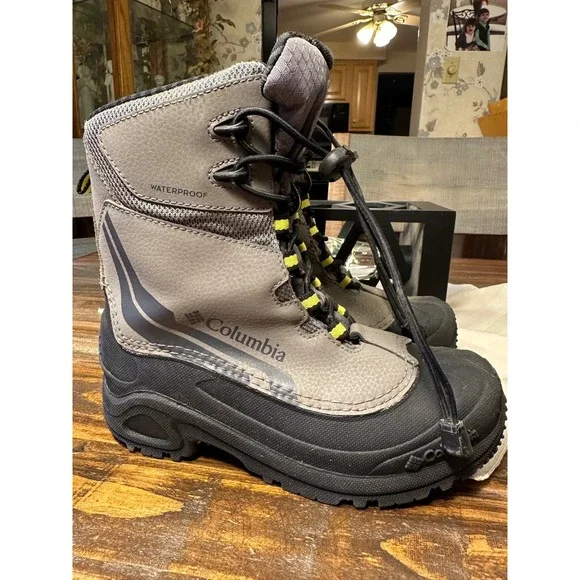 Columbia Snow Boots Kids Waterproof 200grams Insulated Winter‎ Gray Size 4