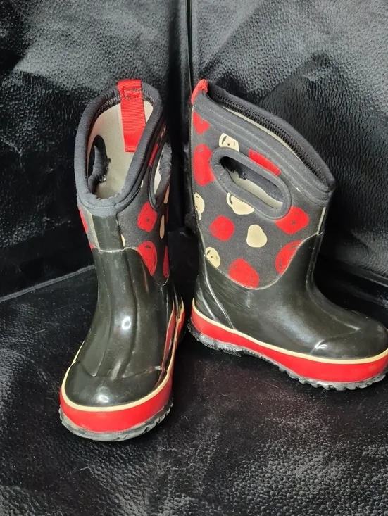 Bogs Toddler 7 Black and Red Rain Boots