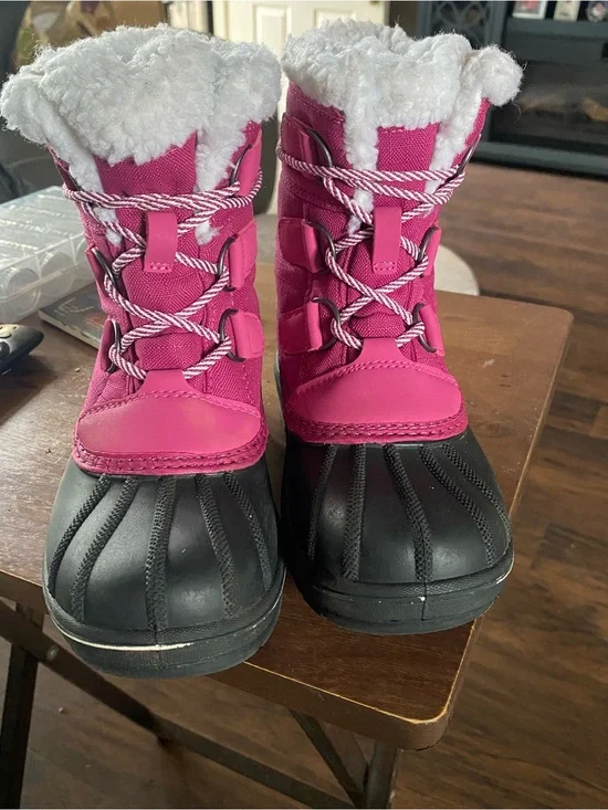 Cat & Jack Pink and Black Girls' Faux Fur Lined Winter Boots