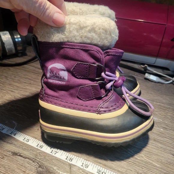Sorel Toddler‎ Purple and Black Winter Boots Size 8 Unisex