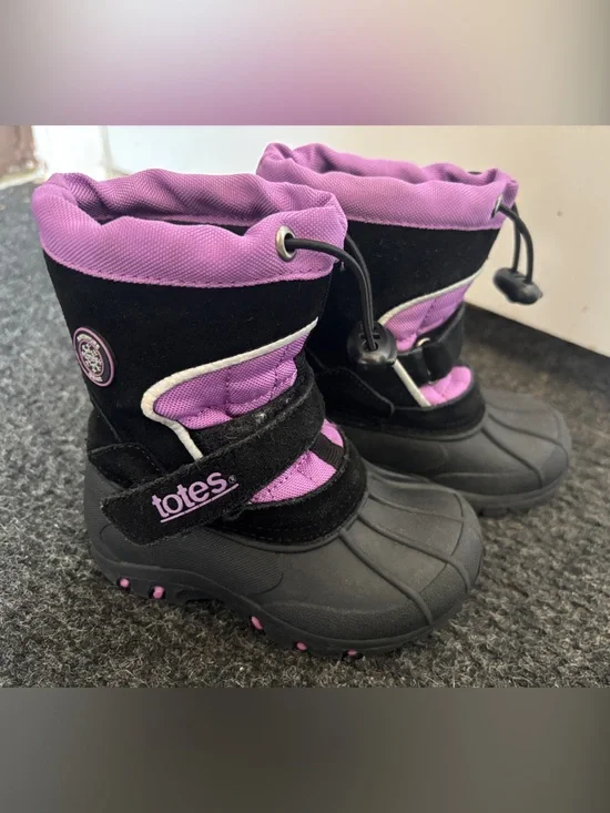 totes Kids Black and Purple Winter Boots with Drawcord