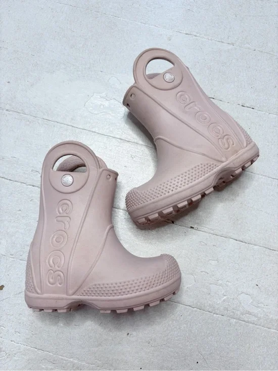 Crocs Kids Handle It Tain Boots Light Pink Size 6
