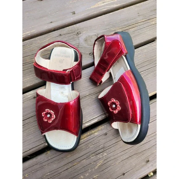 Elefanten‎ Platform Sandals Red Patent Leather Floral Applique Vintage Size 38