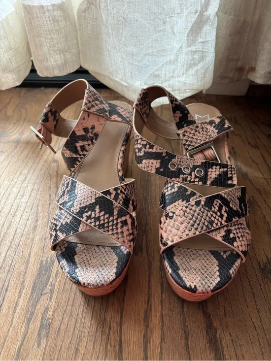 Marc Fisher New Pink and Black Snake-Print Platform Sandals