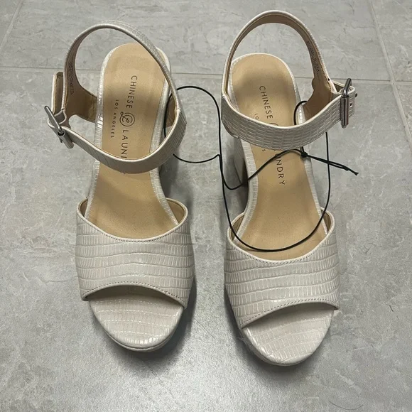 Chinese Laundry Women's Textured Cream Platforms