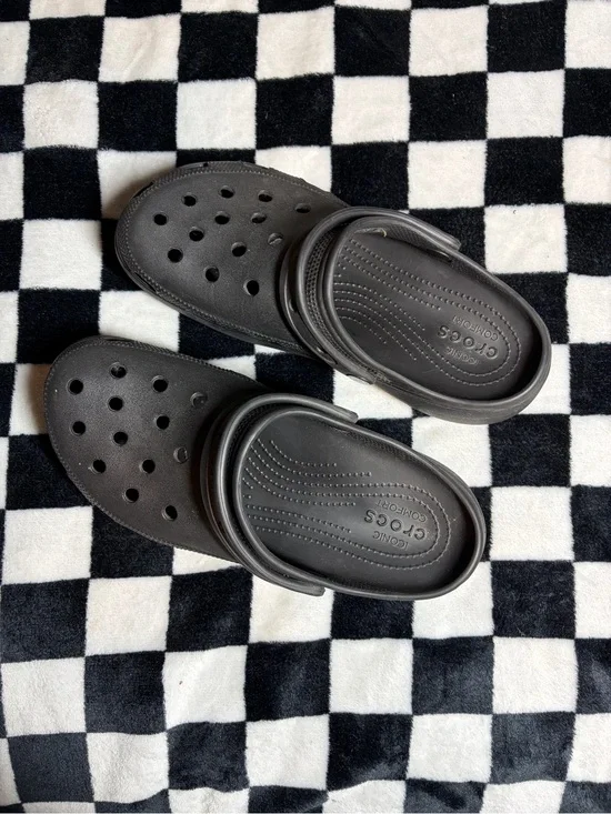 crocs black classic platform clogs