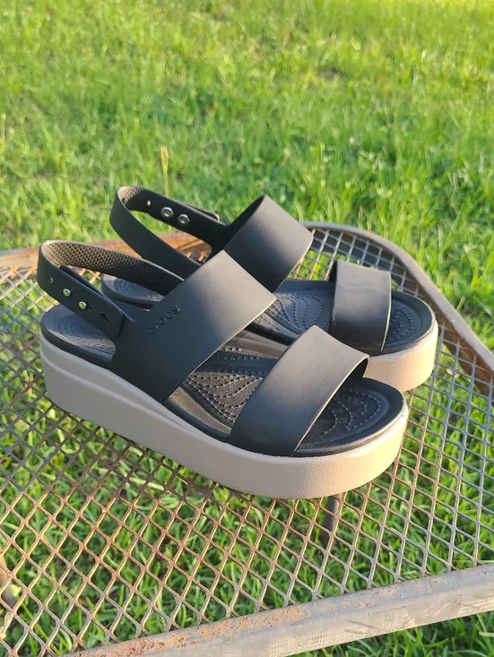 CROCS size 5 Black Strap Platform Sandals with Cream Platform comfy casual work