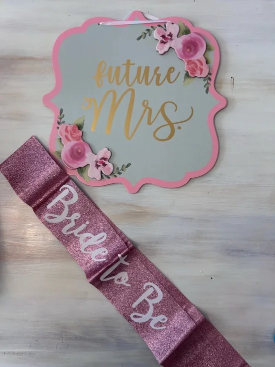 “Future Mrs” Wooden Hanging Sign & “Bride To Be” Pink Glitter Sash Bachelorette
