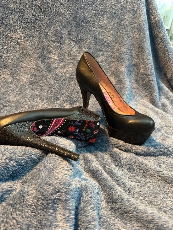 Betsyville Black Platform Stiletto Pumps for Women