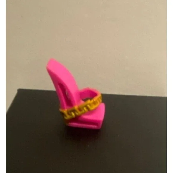 Right Shoe Sandal replacement For Clawdeen Wolf Gloom Beach Monster High Doll .