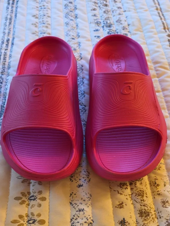 Kids Open-Toe Slide Sandals in Bright Pink