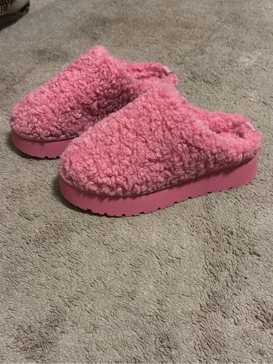 PINK LILY | Tilly Pink Sherpa Platform Slipper