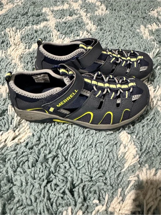 Merrell Navy with Green Accent Closed-Toe Outdoor Sandals