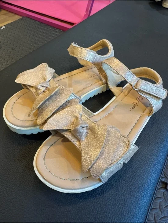 Toddler girls shimmer sandals sz 11M