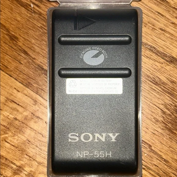 Sony NP-55H Charger in Black - Video Camera Charger Vintage NWT