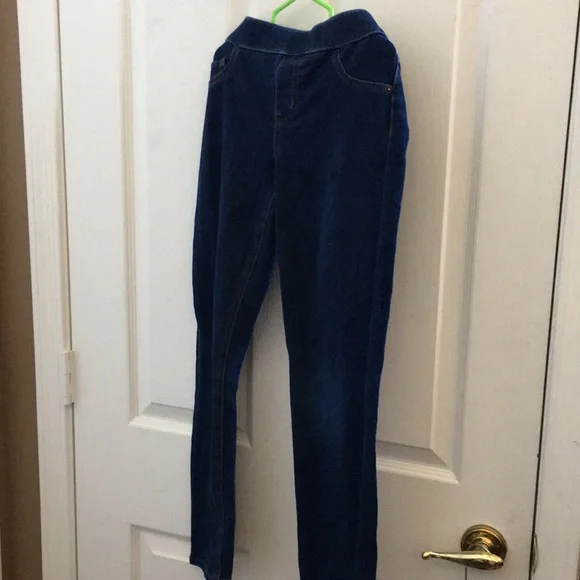 FINAL MARKDOWN Girls justice jeggings 12