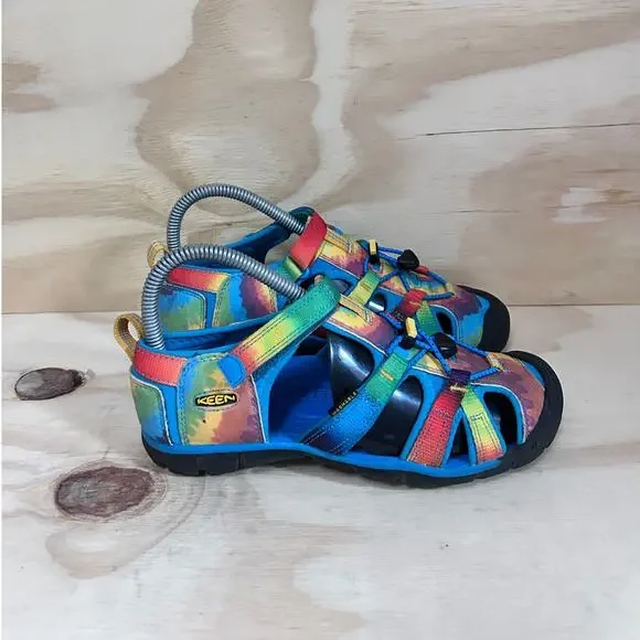 Keen -Seamcamp II CNX Vivid Blue Tie Dye Rainbow -Sandals -Kids Big Unisex - 4
