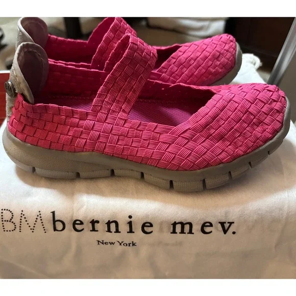 Bernie Mev Catwalk Mary‎ Jane girls Euro 33 US 2 Pink Woven Elastic Flats Shoes