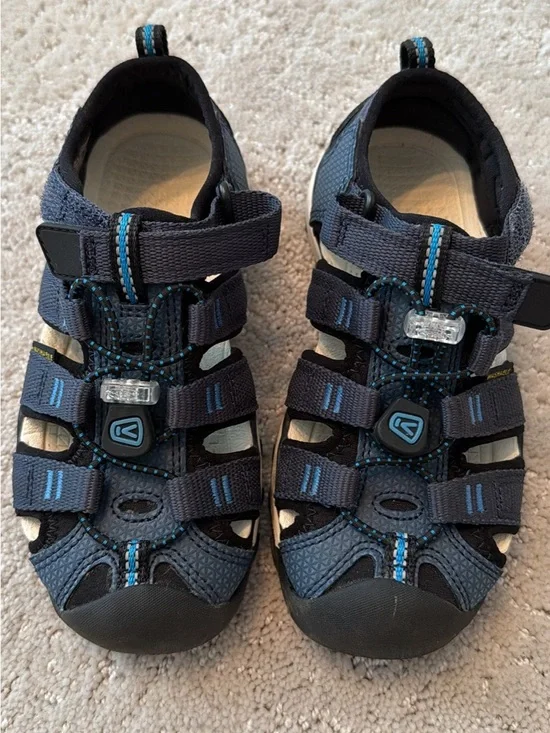 Keen Boys Navy and Black Closed-Toe Sport Sandals