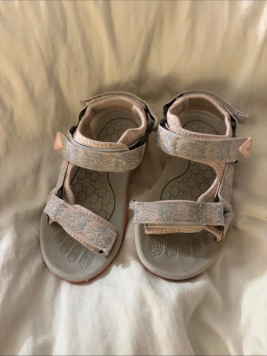 Girls Adjustable Pink Patterned Sport Sandals