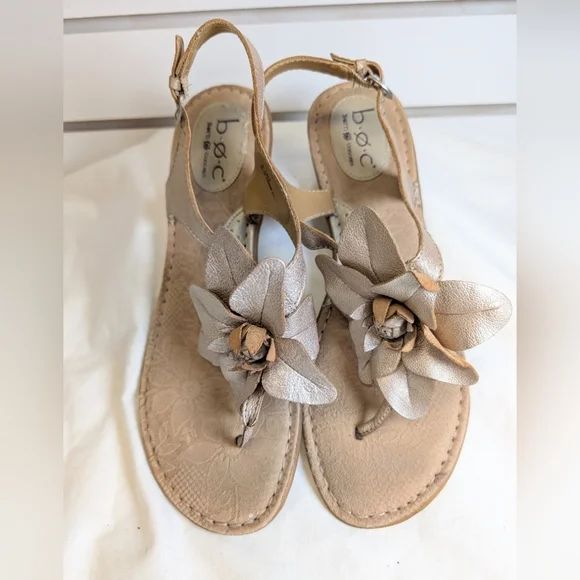 Born B.O.C. Concept  Acacia Sz 9 flower flat sandal/ champagne color