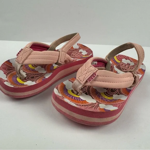 Reef Kids Pink little Ahi Sandals with Patterned Sole size 9