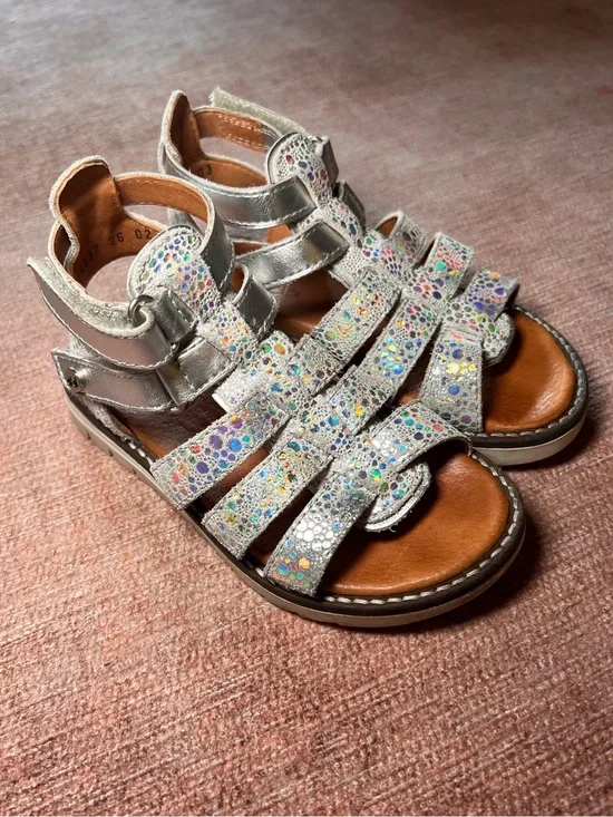 Froddo Leather Silver Holographic Strappy Sandals Size 26 US Kids 9 Pretty