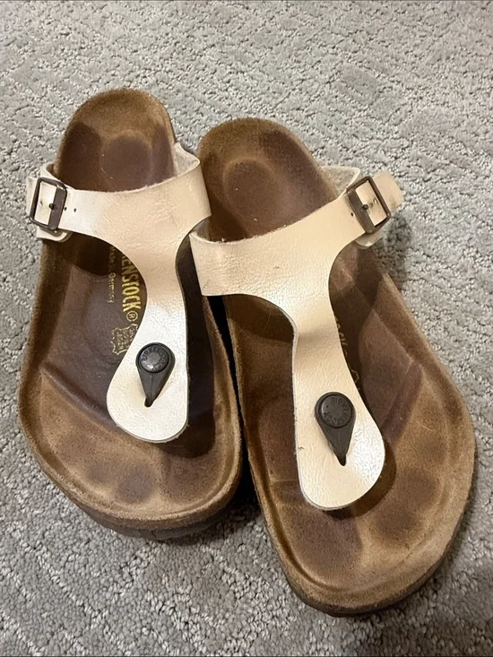 Birkenstock Toe-Post Sandals with Adjustable Buckle women’s size 38