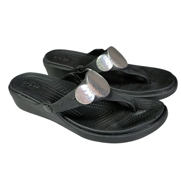 Crocs Sanrah Wedge Sandals Womens Size 8 Black Thong Y2K Comfort Cushioned