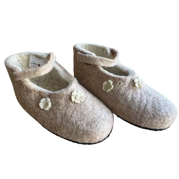 SATCH&SOL Handmade Artisan Wool Felt Mary Jane Slippers Kid Sz 13 Foral Mongolia