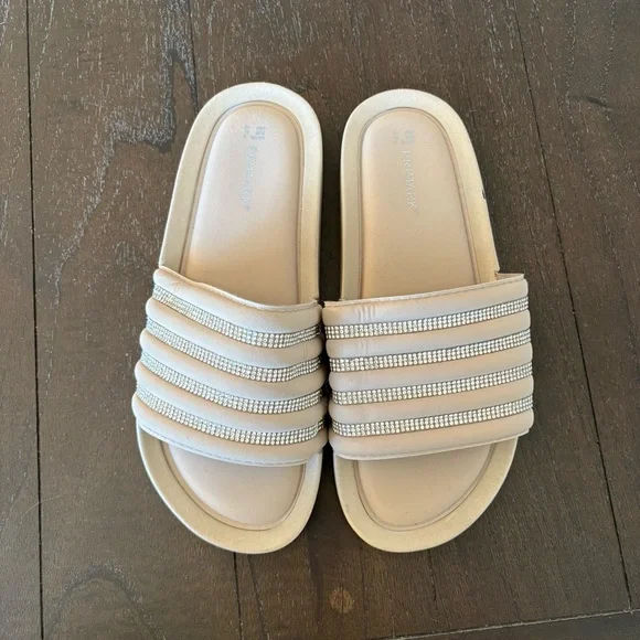 Primark Taupe‎ Rhinestone Neutral Slides Sandals Women’s Size 10