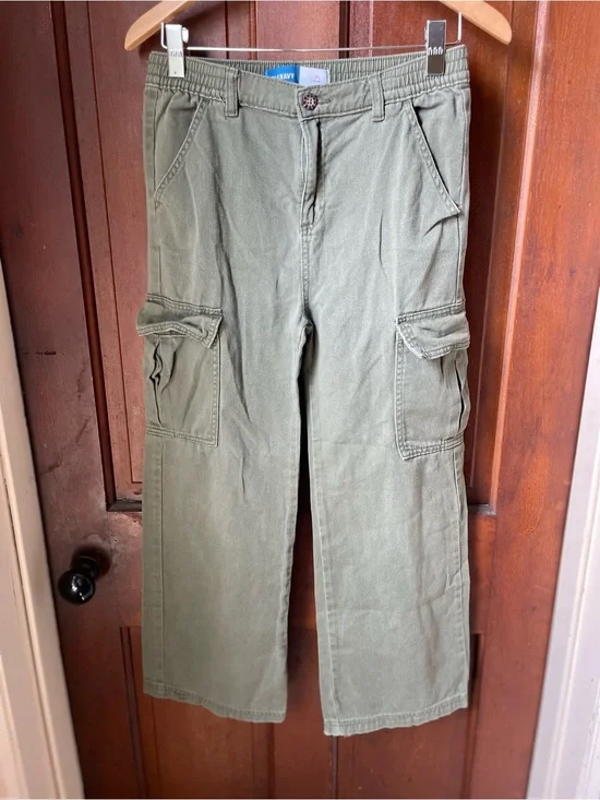 Nike girls size extra large 14-16 green pants