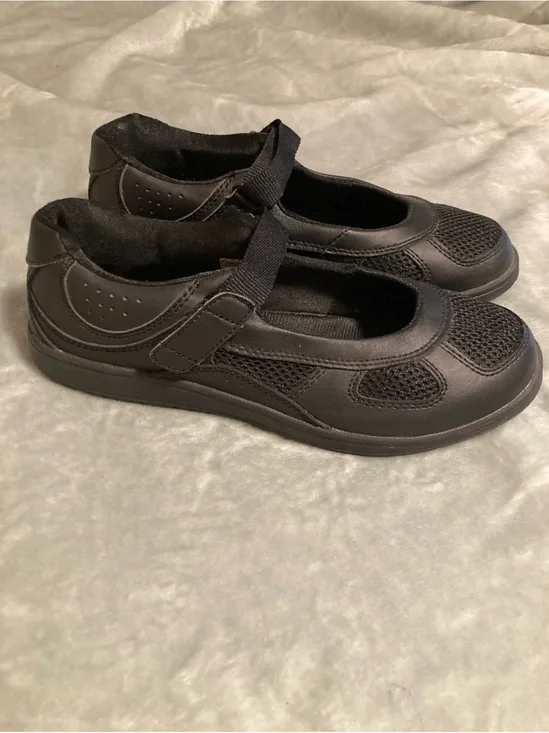 EUC Vintage Mushrooms Leather Mary Jane Slip On Shoe Size 8.5M