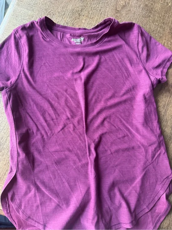 Old Navy Plum Short Sleeve Crewneck Tee