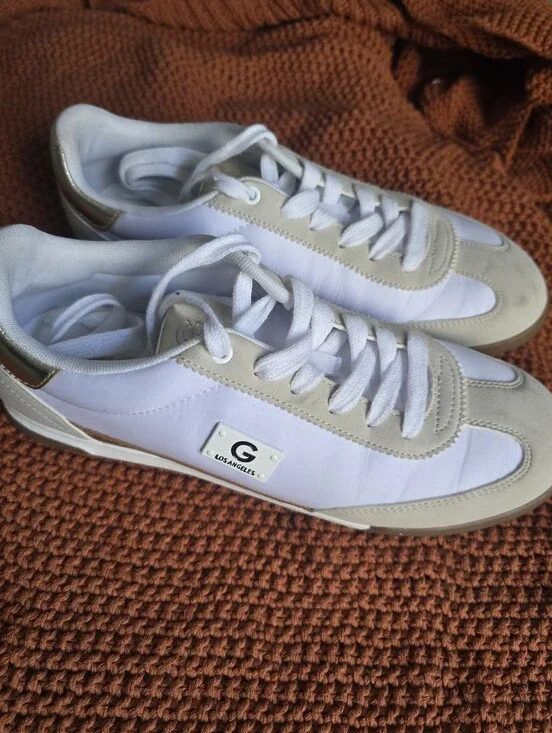 G By GUESS Los Angeles White, Beige and Gold Sneakers