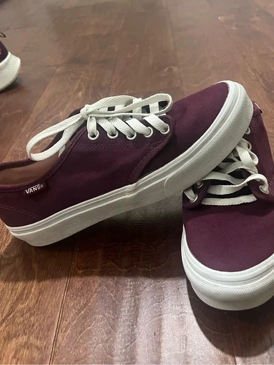 Vans Low-Top Canvas Sneakers in Plum and White