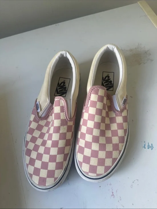 Vans  Slip-On Checkerboard in Pink and Cream
