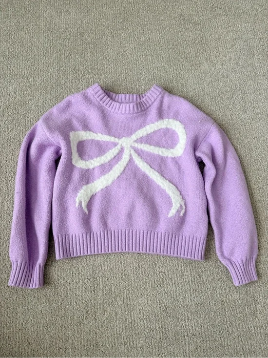 Old Navy Lavender Crewneck Sweater with White Bow