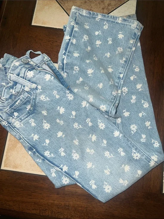 Old Navy Light Blue Floral Print Jeans for Kids