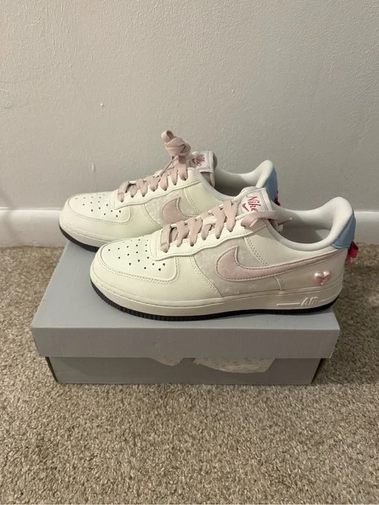Nike Women’s Air Force 1 Low White & Pink Sneakers