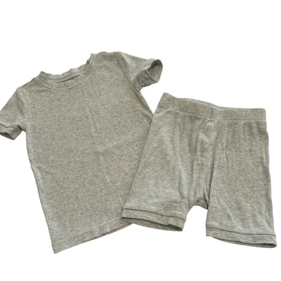 Old Navy Gray Pajama set