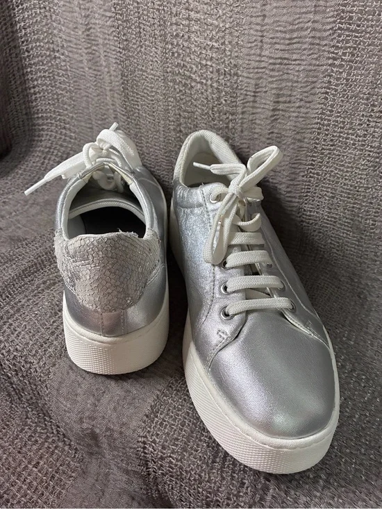 Geox Skyely Metallic Silver Sneakers