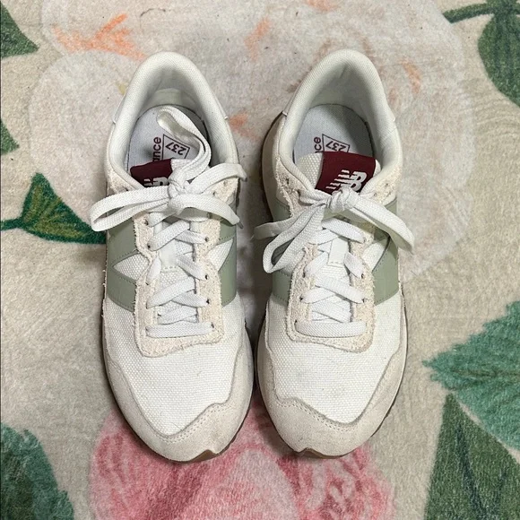 New Balance 237 Women's Cream and Green Sneakers 7.5