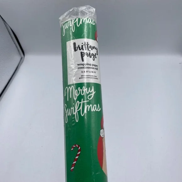 Brittany Paige‎ Merry Swiftmas Christmas Wrapping Paper Roll 2.5ft x 10ft NEW